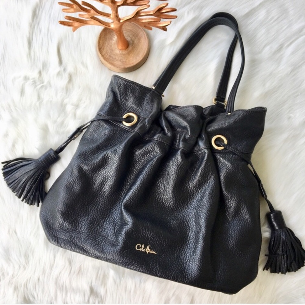 Cole Hann black leather shoulder bag